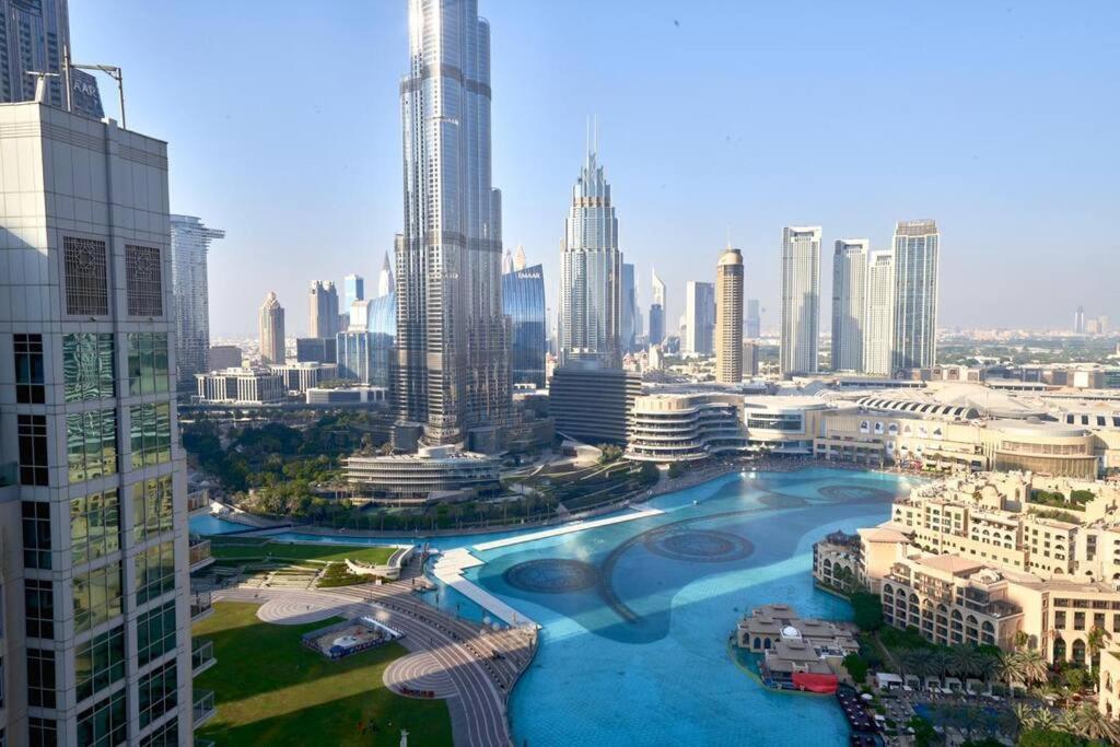 Appartamento Magnificent Luxury 3Br With Amazing Burj & Fountain View Dubai Esterno foto