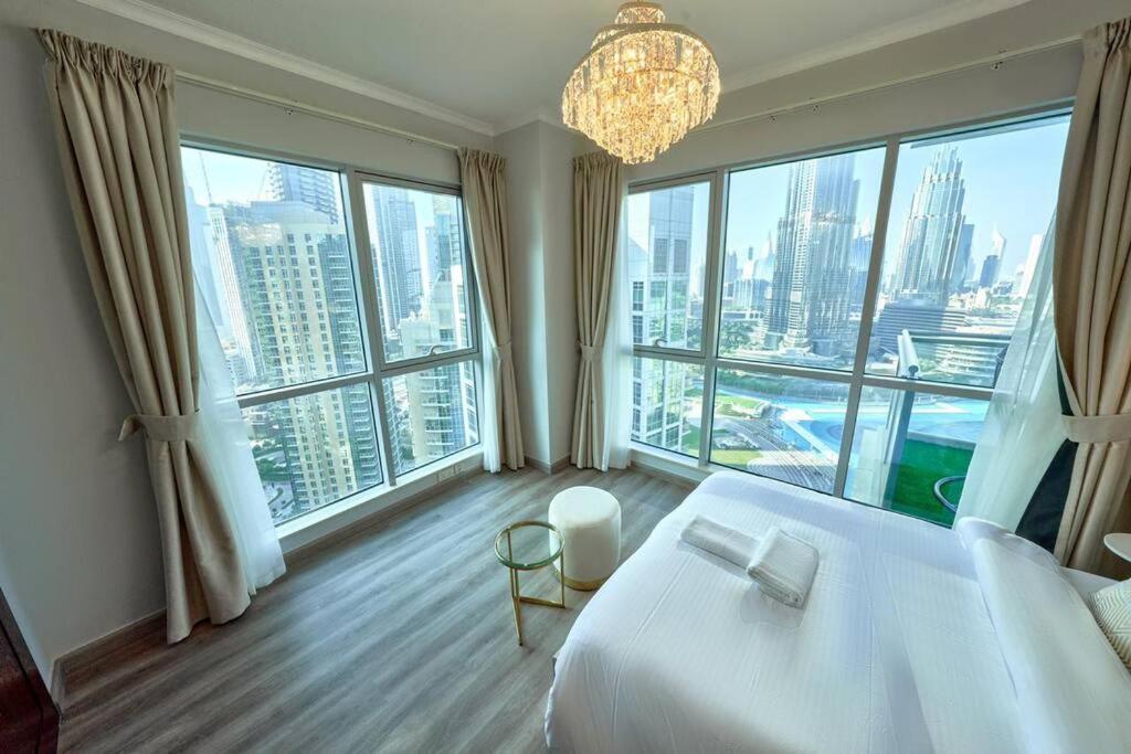 Appartamento Magnificent Luxury 3Br With Amazing Burj & Fountain View Dubai Esterno foto