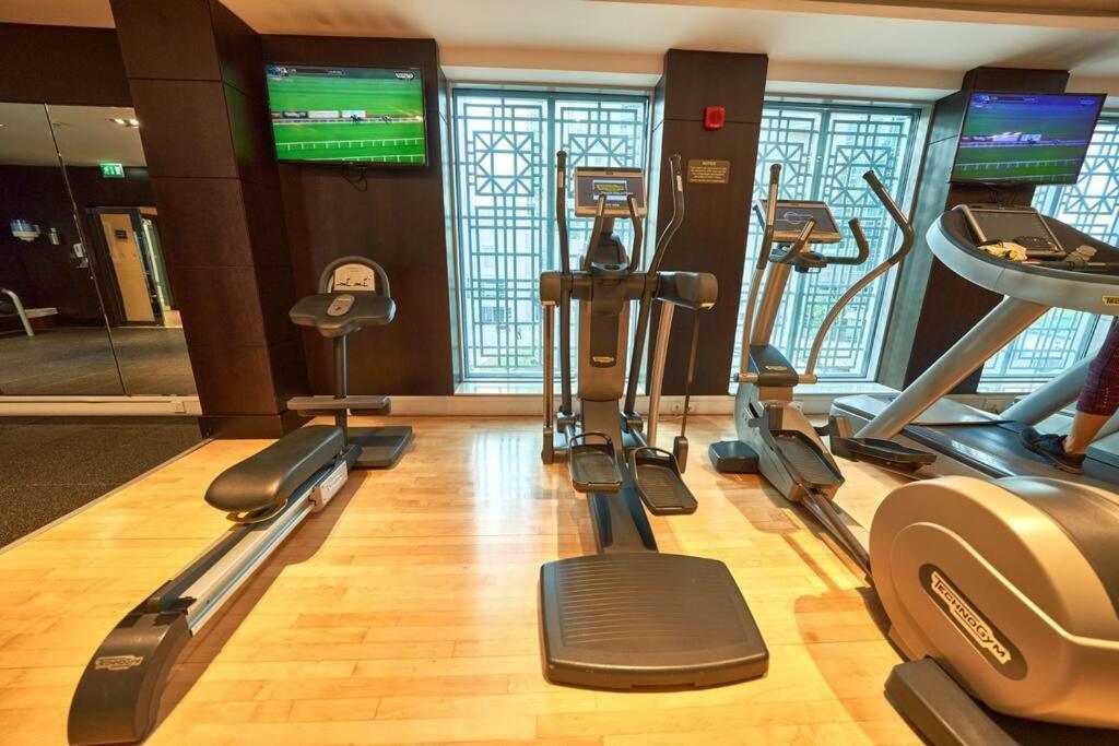 Appartamento Magnificent Luxury 3Br With Amazing Burj & Fountain View Dubai Esterno foto