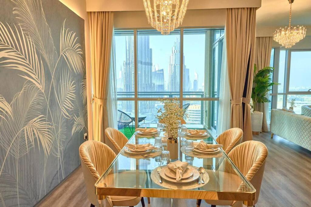 Appartamento Magnificent Luxury 3Br With Amazing Burj & Fountain View Dubai Esterno foto