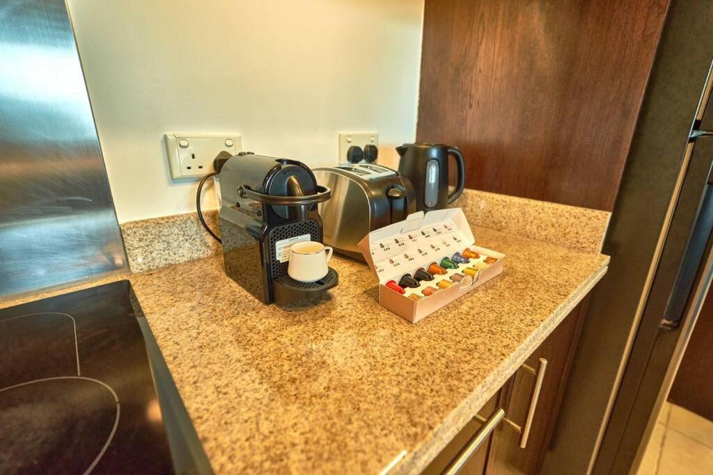 Appartamento Magnificent Luxury 3Br With Amazing Burj & Fountain View Dubai Esterno foto